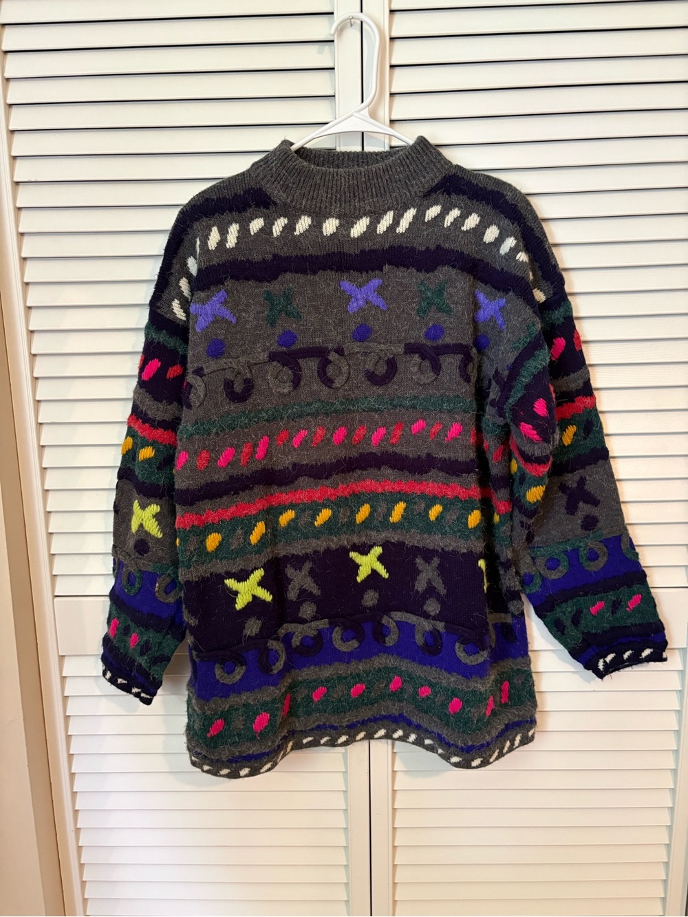 Vintage Kitty Hawk Vivian Wang Gray Bright Multicolor Pattern Mock Neck Sweater